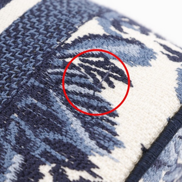 DIOR White Bag - Picture 12 of 15